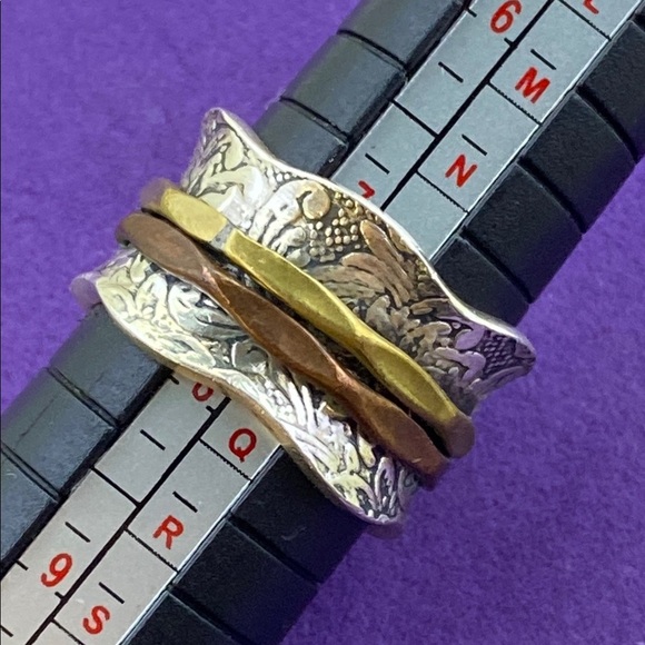 💛 Elegant Sterling Silver, Gold, and Copper Meditation Spinner Ring - Picture 4 of 6